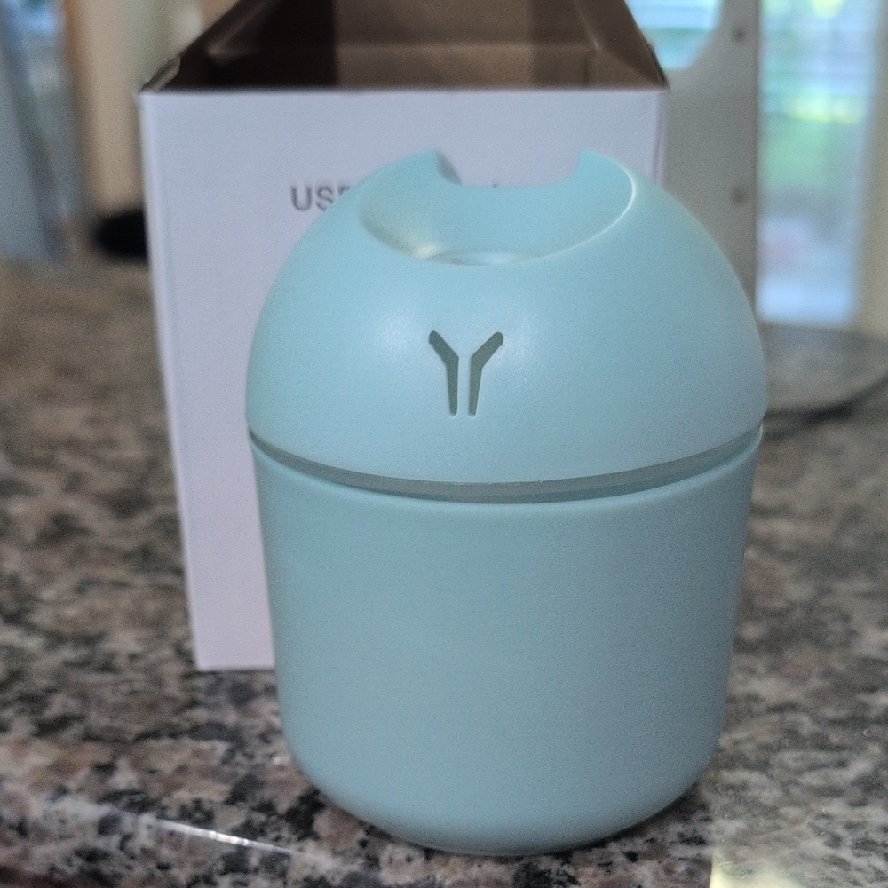 USB-Powered Blue Air Humidifier
